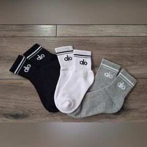 Alo Throwback socks 3 pairs brand new